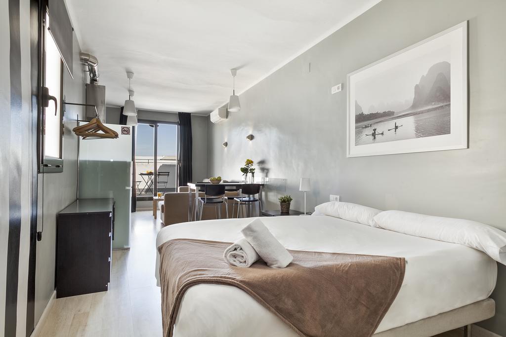 Fira Apartments By Gaiarooms Barcelona Rum bild