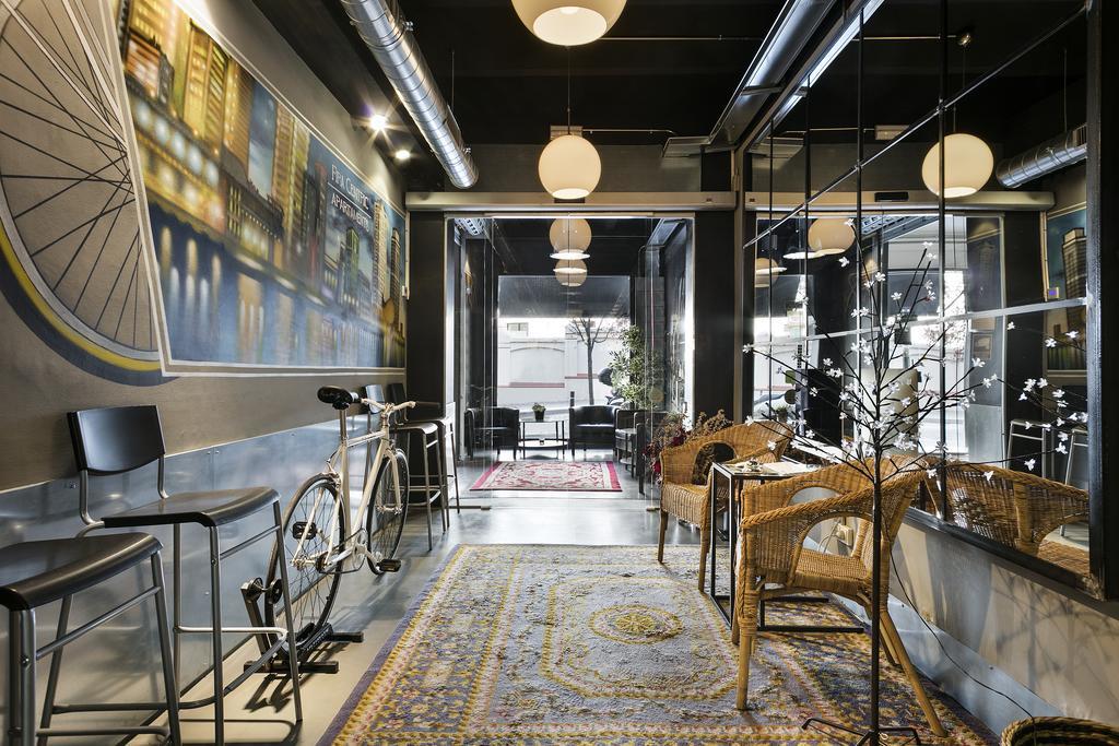 Fira Apartments By Gaiarooms Barcelona Exteriör bild