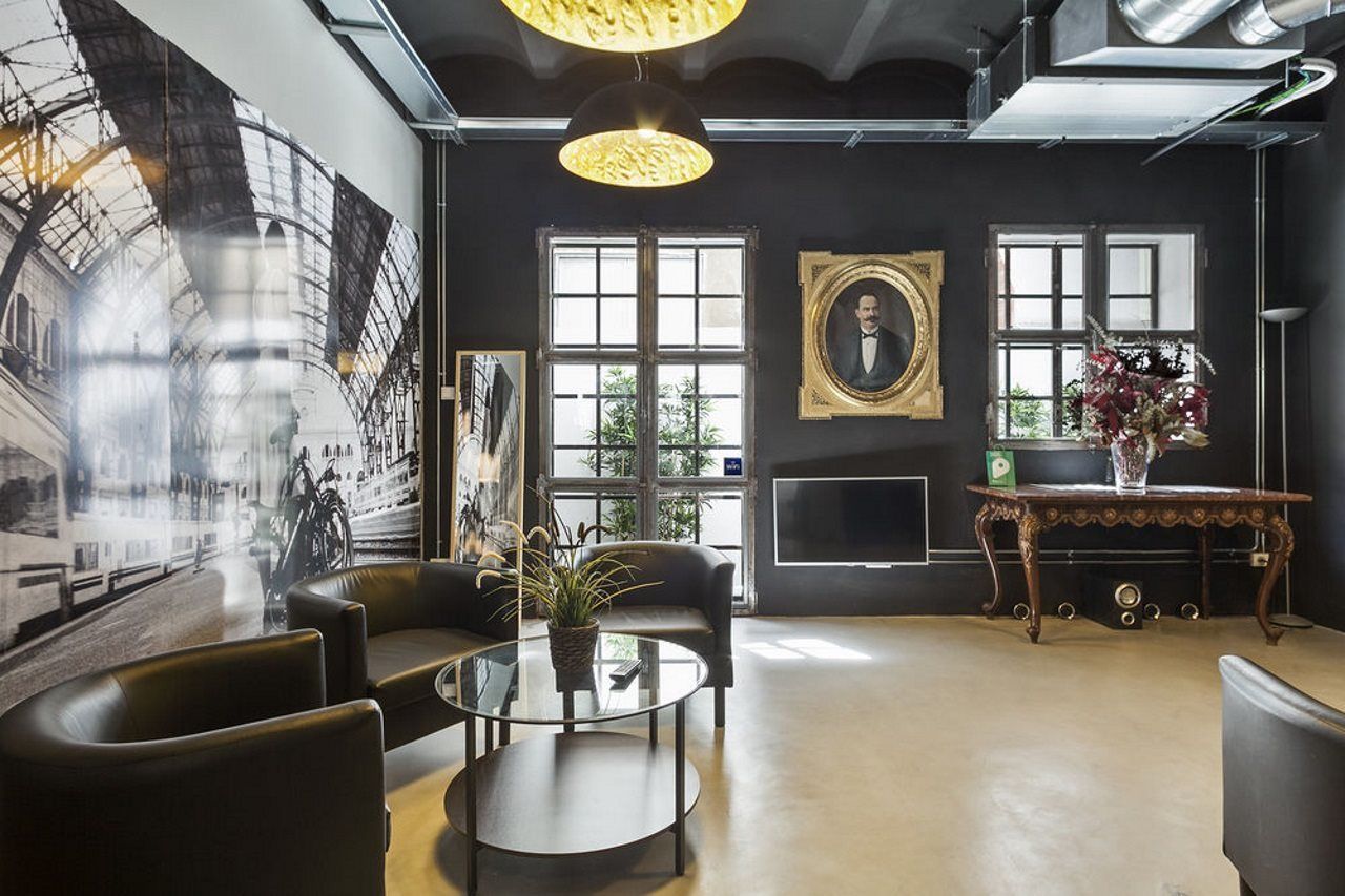 Fira Apartments By Gaiarooms Barcelona Exteriör bild