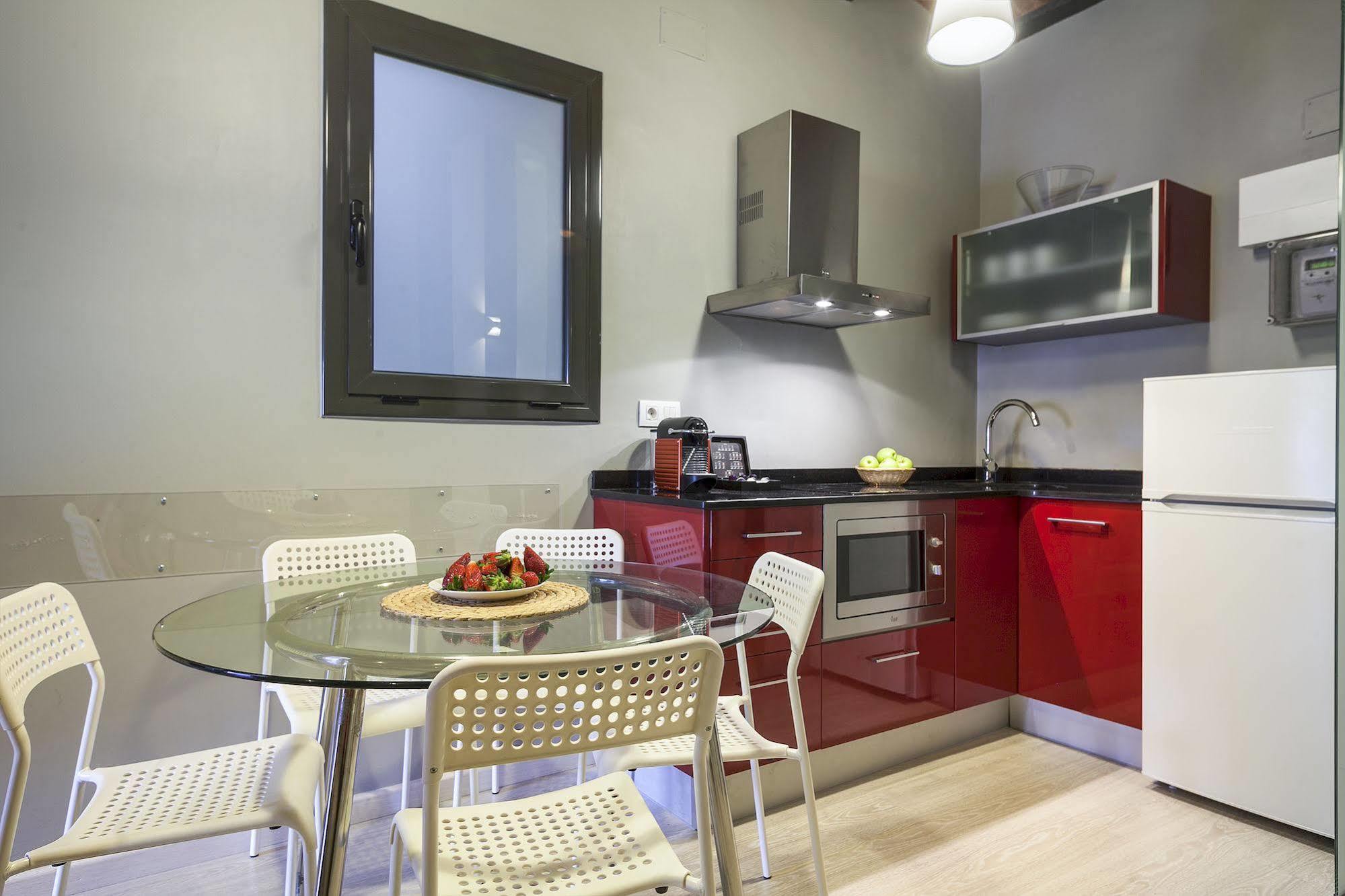 Fira Apartments By Gaiarooms Barcelona Exteriör bild