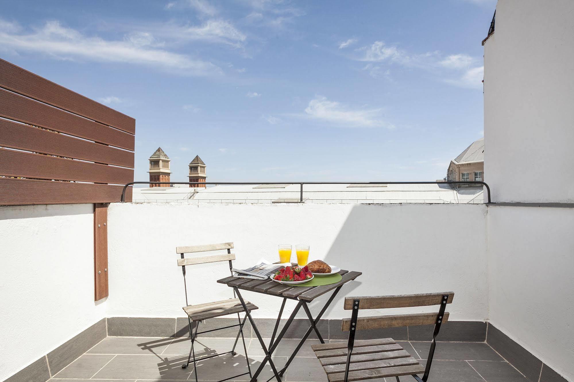 Fira Apartments By Gaiarooms Barcelona Exteriör bild